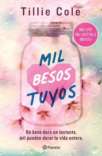 Book cover for Mil Besos Tuyos (Incluye Capítulo Inédito) / A Thousand Boy Kisses (with an Unpublished Chapter)
